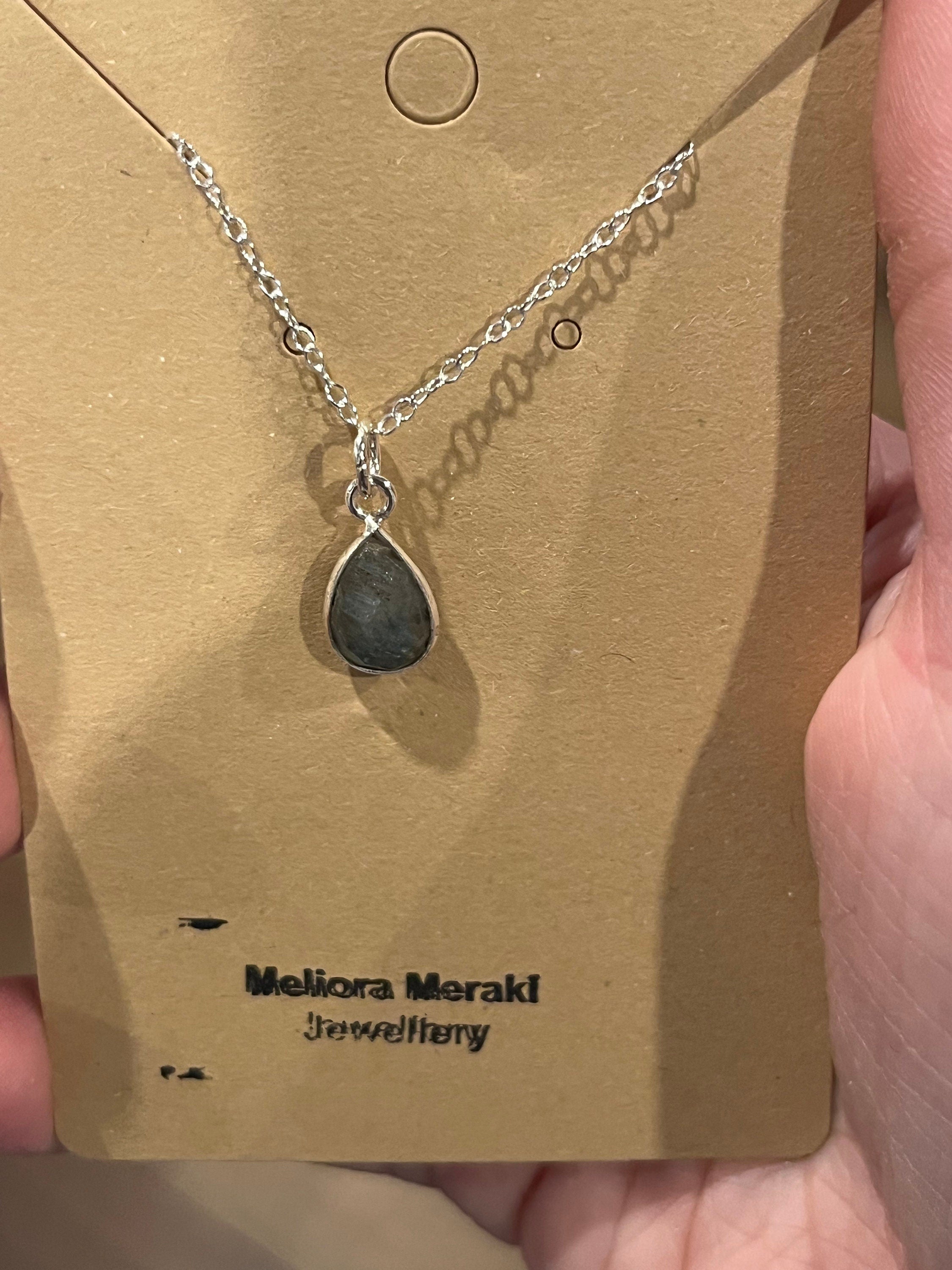 Sterling silver labradorite pendant