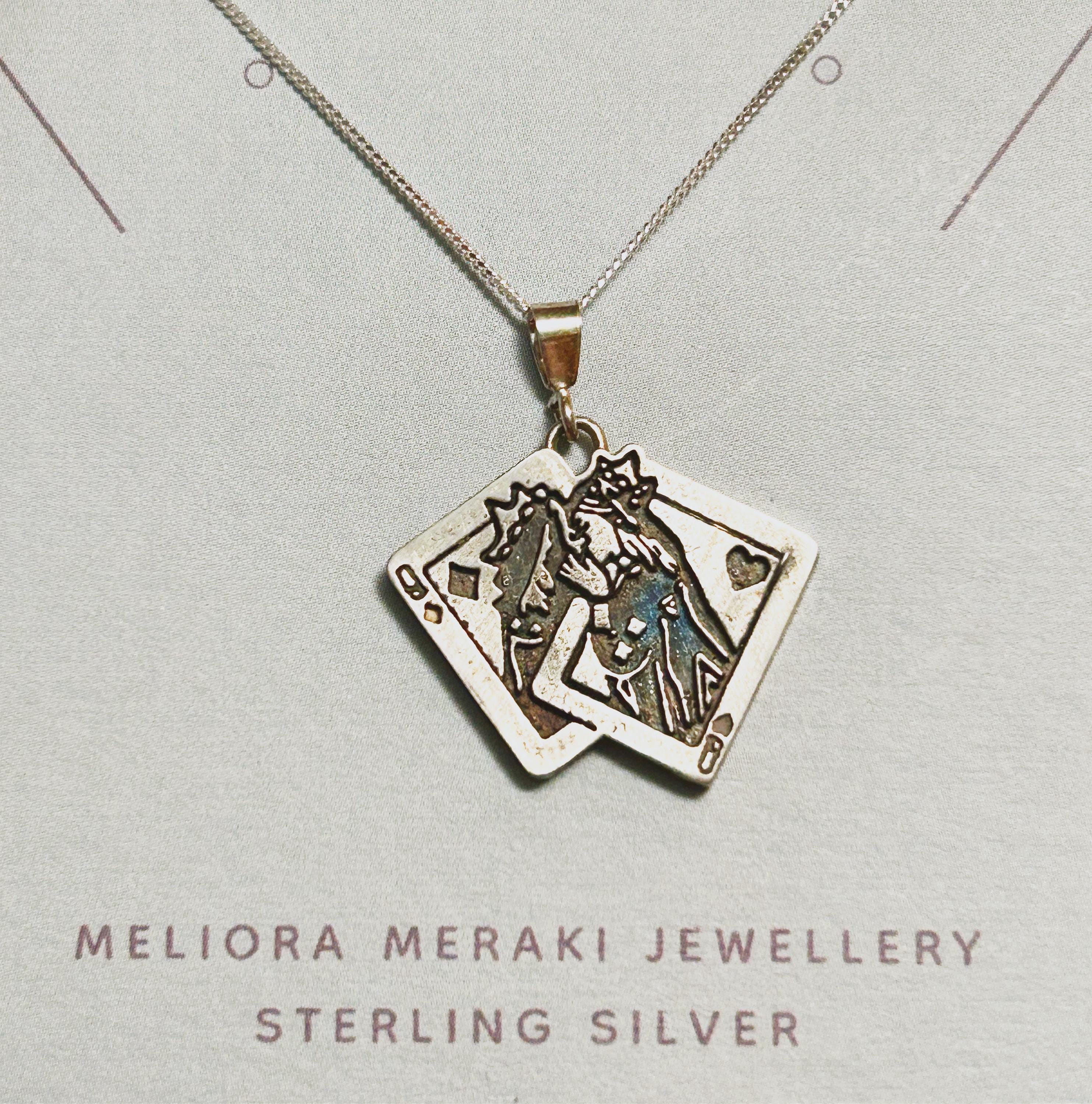 Lesbian Queen kissing Necklace